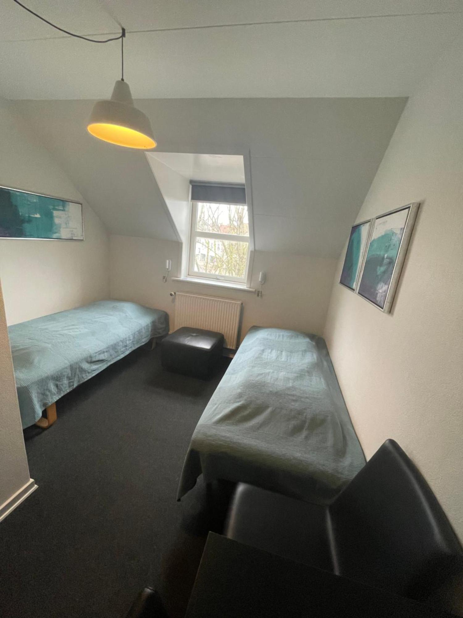 הוסטל סבנדבורג Stoberiet מראה חיצוני תמונה A typical bedroom in the hostel