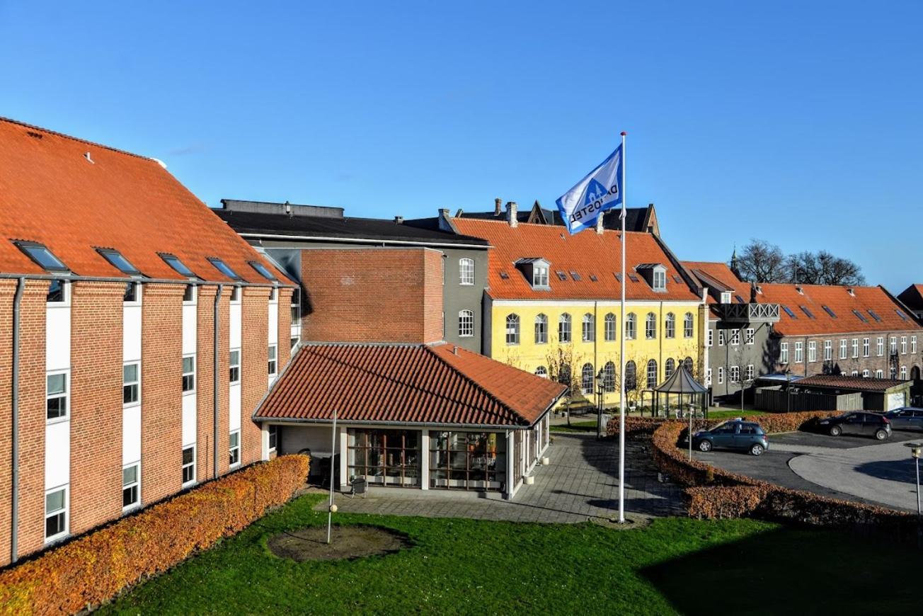 הוסטל סבנדבורג Stoberiet מראה חיצוני תמונה The European University of Applied Sciences