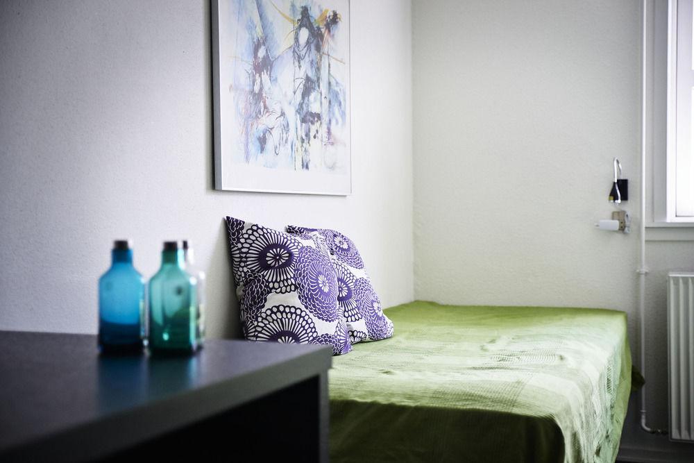 הוסטל סבנדבורג Stoberiet מראה חיצוני תמונה A typical bedroom at the University of Stavanger