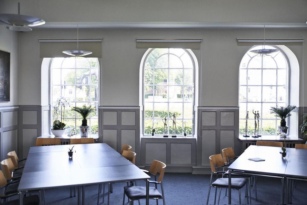 הוסטל סבנדבורג Stoberiet מראה חיצוני תמונה The interior of the Old Library